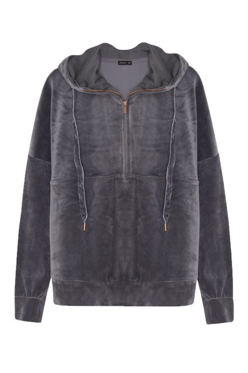 Chaqueta de terciopelo de la colección cápsula de Oysho con Everlast