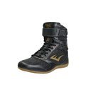 Botas altas de la colección cápsula de Oysho con Everlast