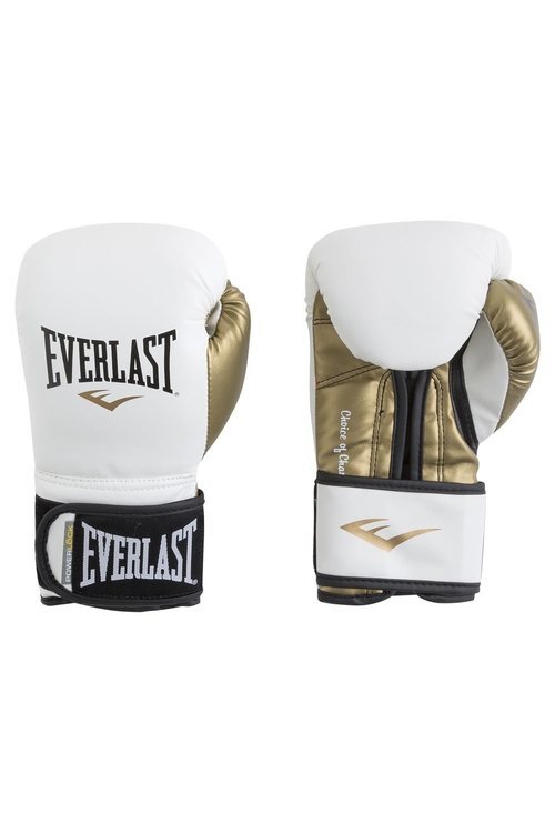 Guantes de boxeo de la colección cápsula de Oysho con Everlast
