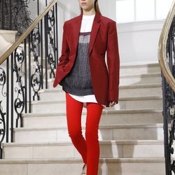 Americana granate de Victoria Beckham primavera/verano 2019 en la London Fashion Week