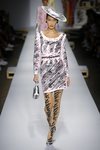 Vestido vintage bicolor de Moschino primavera/verano 2019 en la Milán Fashion Week