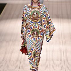 Kitty Spencer en el desfile de Dolce&Gabbana primavera/verano 2019 en la Milán Fashion Week