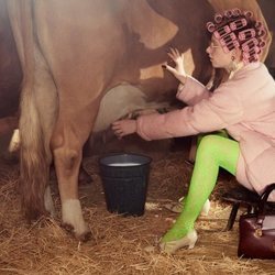 Abrigo rosa de la colección crucero 2019 de Gucci