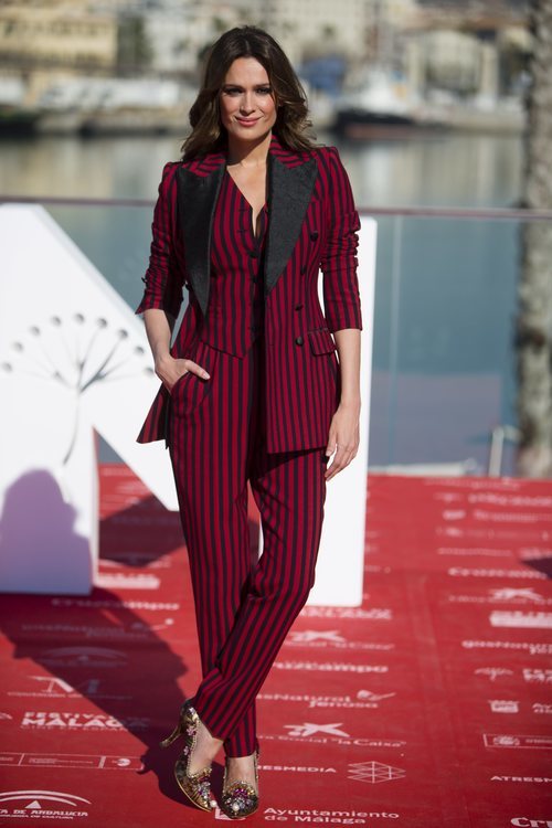Mar Saura con un traje de Dolce&Gabbana en el Festival de Cine de Málaga