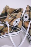 Converse de cuadros de la colección cápsula de Beshka