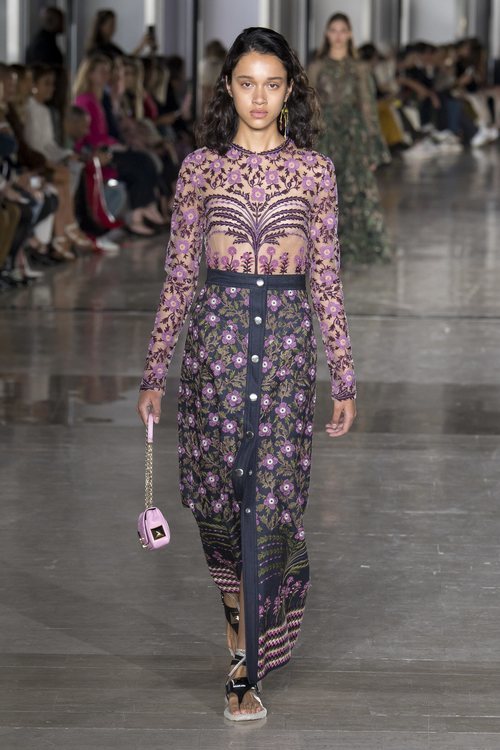 Vestido bicolor de Giambattista Valli primavera/verano 2019 en la Paris Fashion Week