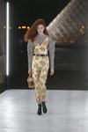 Jumpsuit de flores de Louis Vuitton primavera/verano 2019 en la Paris Fashion Week