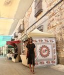 Sara Carbonero con un vestido de su propia firma disfrutando de las fiestas de su pueblo