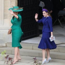 Sarah Ferguson y Beatriz de York en la boda de Eugenia de York y Jack Brooksbank 2018