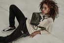 Bolso de la colección cápsula de Karl Lagerfeld para Puma