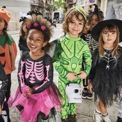 Niños disfrazados para Halloween de la colección cápsula de H&M 2018