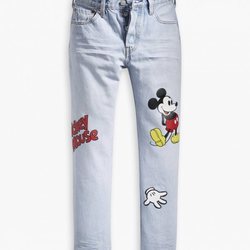 Vaqueros de la nueva colección de Levi's x Mickey Mouse