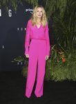 Julia Roberts total look rosa chillón