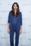 Rocío Crusset luce un traje pantalón azul