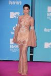 Halsey con un vestido de Raisa & Vanessa en la alfombra roja de los EMAs 2018