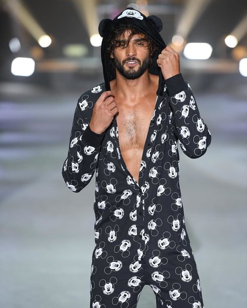 Pijama de hombre con estampado de la colección de Mickey Mouse de Tezenis Underwear