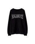 Sudadera negra con mensaje 'malamente' de la colección cápsula de Rosalía para Pull and Bear