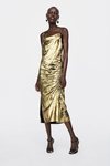 Vestido textura de terciopelo de la colección de Navidad de Zara 2018