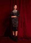 Vestido de rosas negras de terciopelo de la colección de Navidad 2018 de Uterqüe