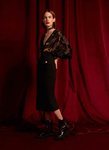 Kimono de terciopelo y falda de tubo negra de la colección de Navidad 2018 de Uterqüe