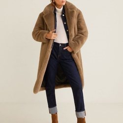 Abrigo de pelo de la nueva colección de Mango otoño/invierno 2018/2019