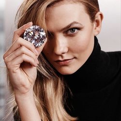 Karlie kloss embajadora de la firma Swarovski 2018