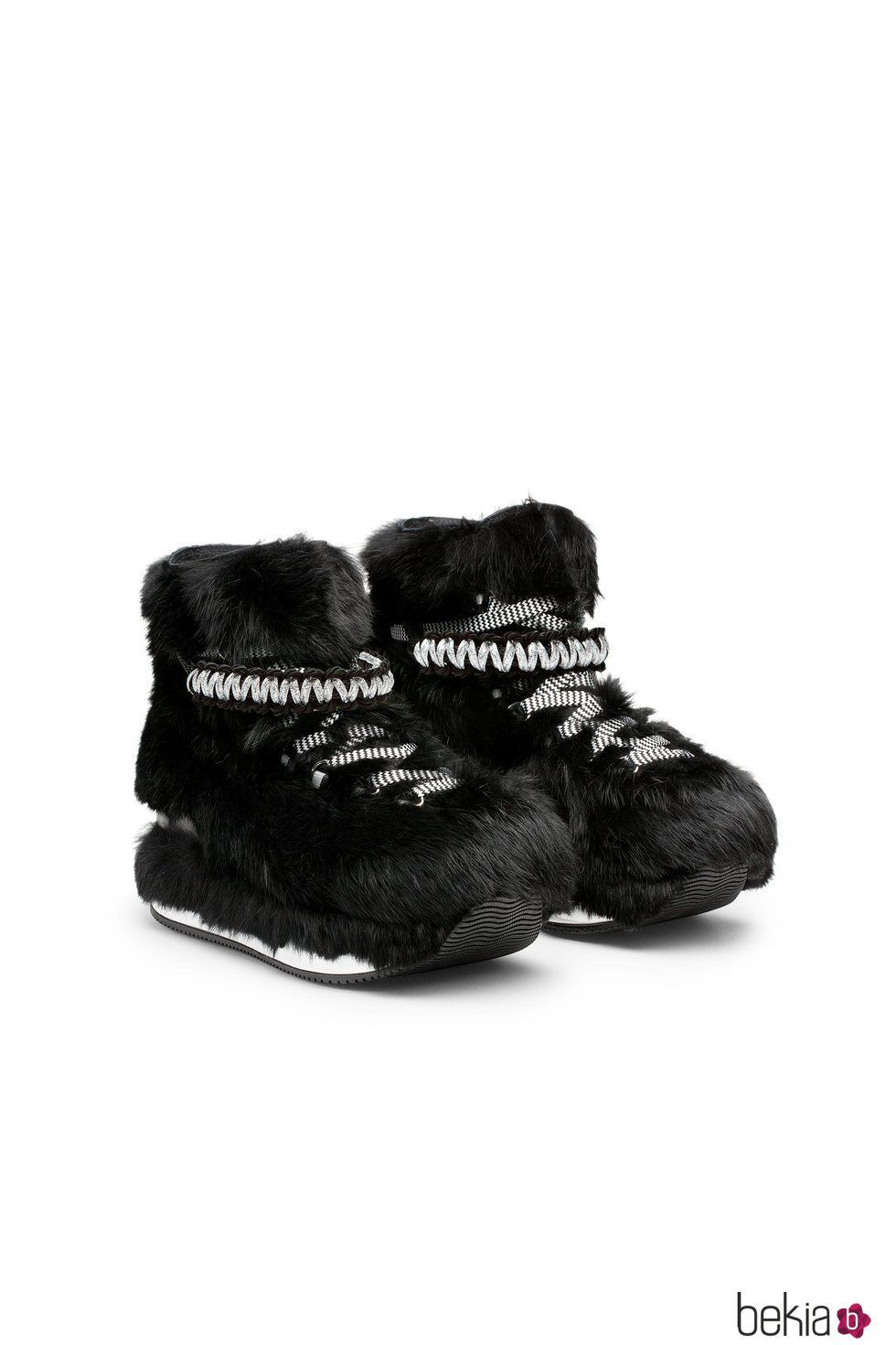 Botas negras de pelo de la colección Furry de Hogan para el otoño/invierno 2018