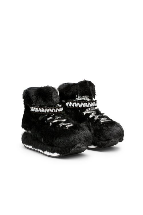 Botas negras de pelo de la colección Furry de Hogan para el otoño/invierno 2018