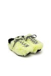 Zapatillas de pelo amarillo fosforito de la colección Furry de Hogan para el otoño/invierno 2018