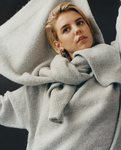 Jersey gris de la gama de punto de Bershka 2018