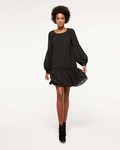 Vestido negro corto de la colección de Navidad de Sisley 2018