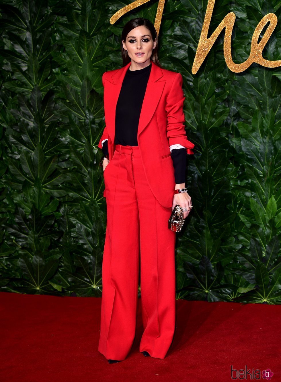 Olivia Palermo luce un traje de Victoria Beckham en los British Fashion Awards 2018