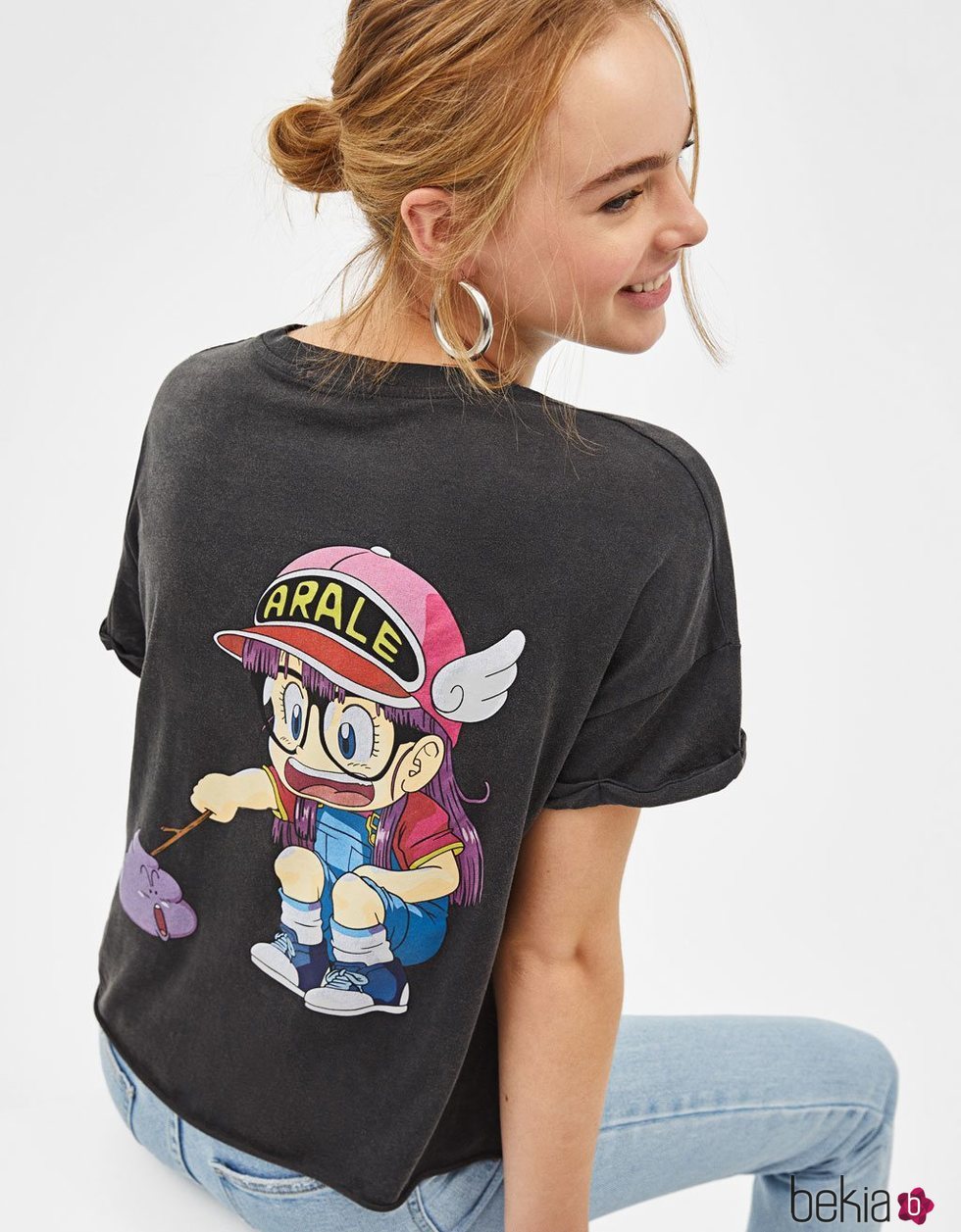 Camiseta gris de Arale de la colección otoño/invierno 2018/2019 de Bershka