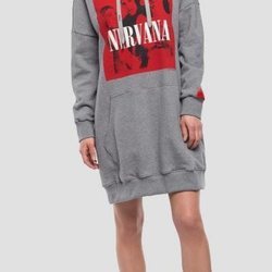 Sudadera gris larga con el logo de Nirvana de la colección cápsula de Replay 2018