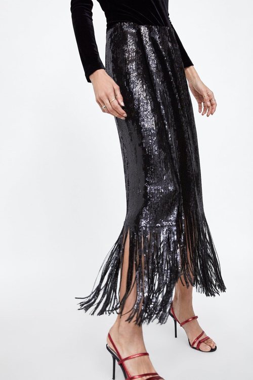 Falda de flecos de la colección otoño/invierno 2018/2019 de Zara
