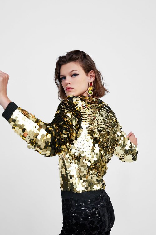 Jersey dorado de la colección otoño/invierno 2018/2019 de Zara