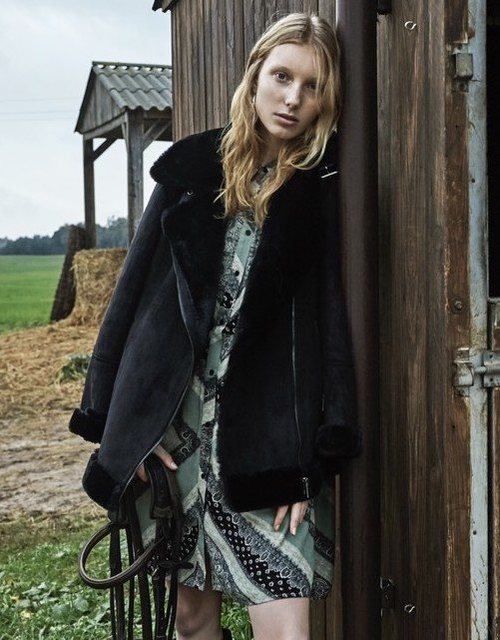 Vestido camisero de la colección 'Rodeo' de Stradivarius