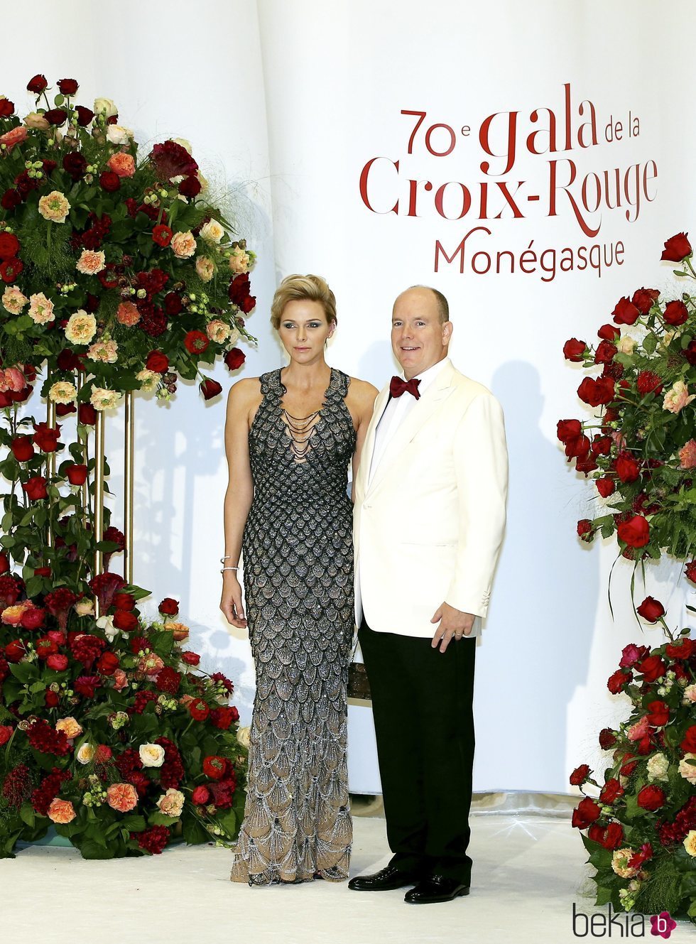 Los Príncipes Alberto y Charlene de Mónaco en el Baile de la Cruz Roja 2018