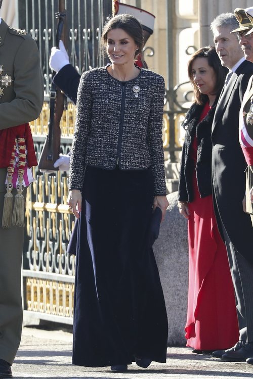La Reina Letizia estrena conjunto de Felipe Varela en la Pascua Militar 2019
