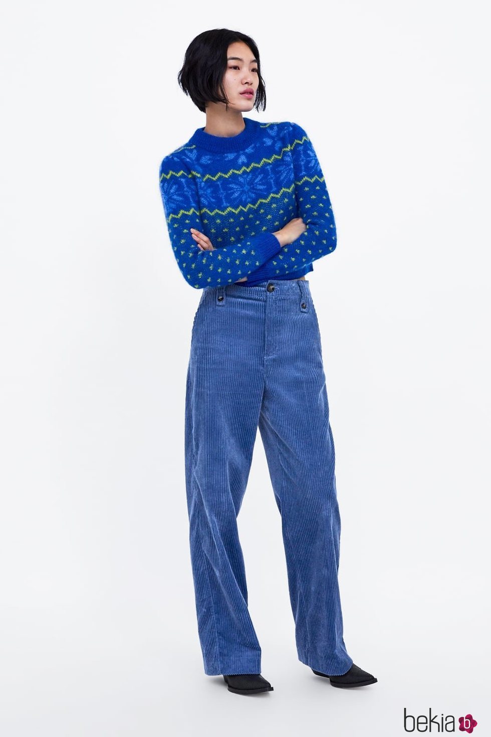 Jersey azul con estampado invernal de Zara 2019