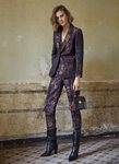 Traje estampado de la colección primavera 2019 de Uterqüe