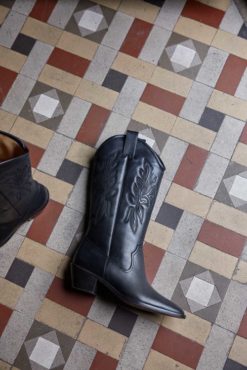 Botas cowboy de la colección primavera 2019 de Uterqüe