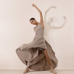 Vestido gris colección primavera/verano de 2019 de Dior