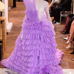 Vestido malva de tull en el desfile de Alta Costura Primavera 2019 de Balmain