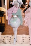 Falda con forma esférica y tonos pastel de la colección Alta Costura Primavera 2019 de Balmain
