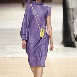 Vestido asimétrico de la colección primavera/verano 2019 de Roberto Verino