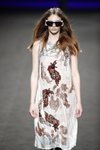 Vestido estampado de la colección otoño/invierno 2019 de Custo Barcelona
