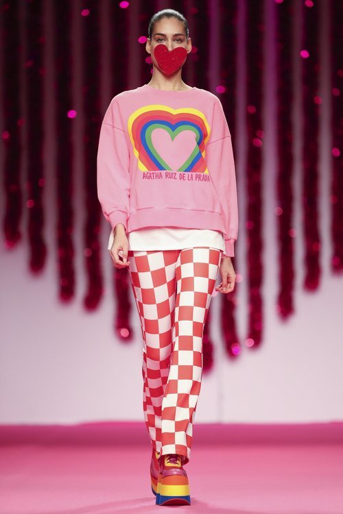 Look informal de la colección otoño/invierno 2019-2020 de Ágatha Ruiz de la Prada