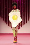Detalle en forma de huevo frito de la colección otoño/invierno 2019-2020 de Ágatha Ruiz de la Prada