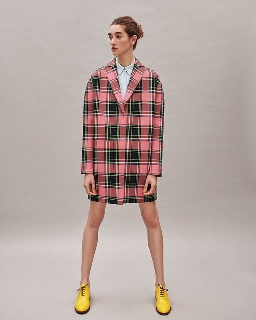 Chaqueta larga de cuadros colección Pre-Fall 2019 Delpozo